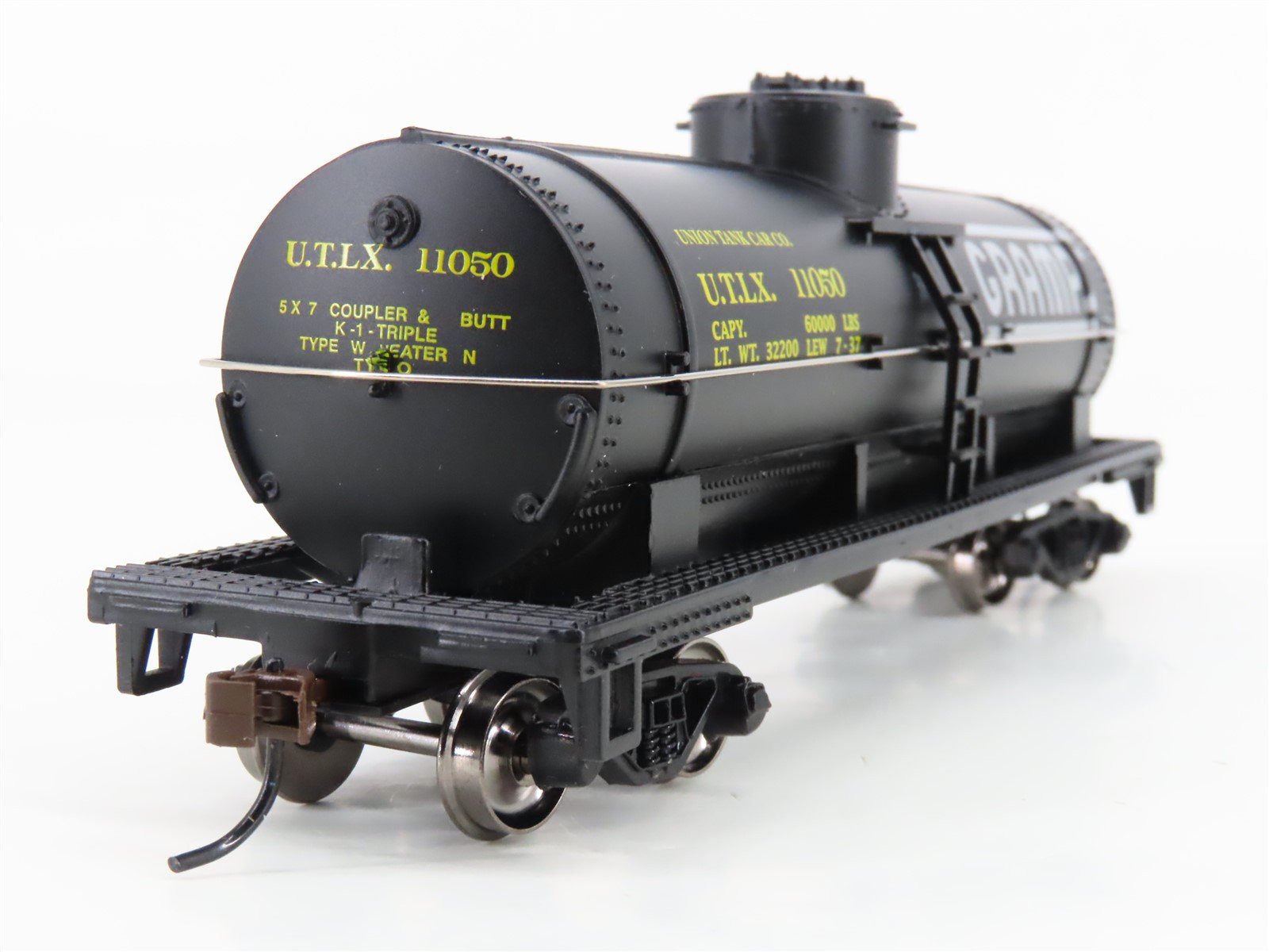 HO Scale Bachmann Silver Series 17832 UTLX Gramps 40' Single Dome Tank Car 11050