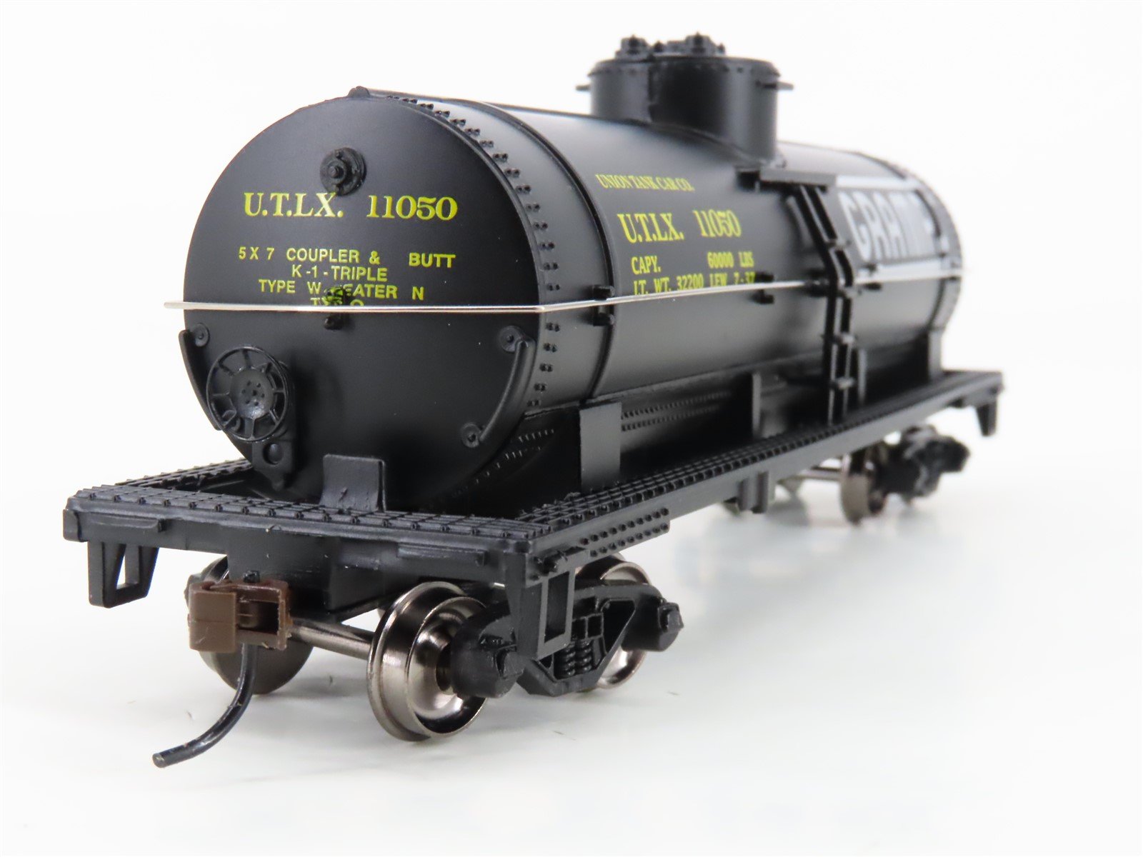 HO Scale Bachmann Silver Series 17832 UTLX Gramps 40' Single Dome Tank Car 11050
