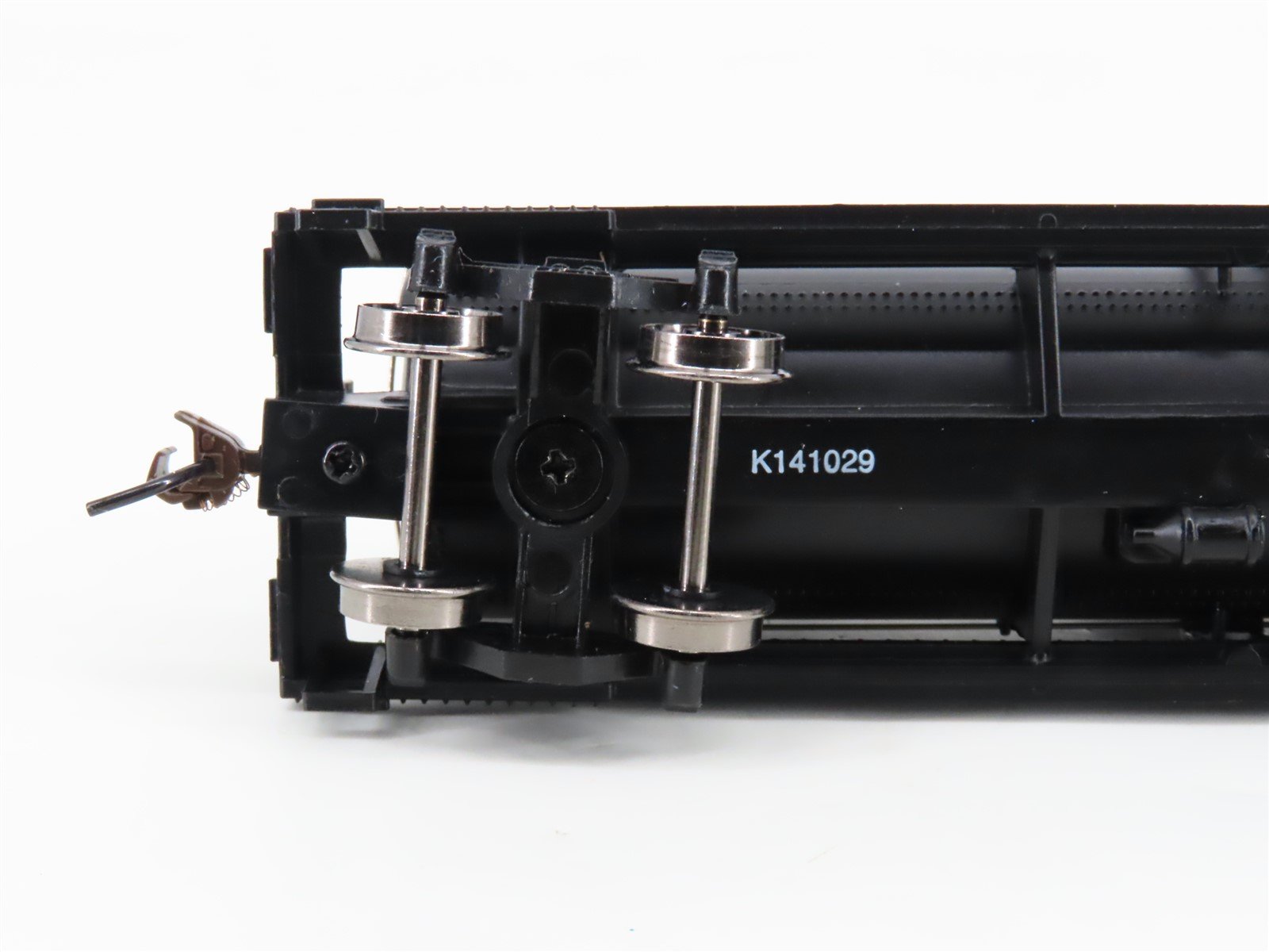 HO Scale Bachmann Silver Series 17832 UTLX Gramps 40' Single Dome Tank Car 11050