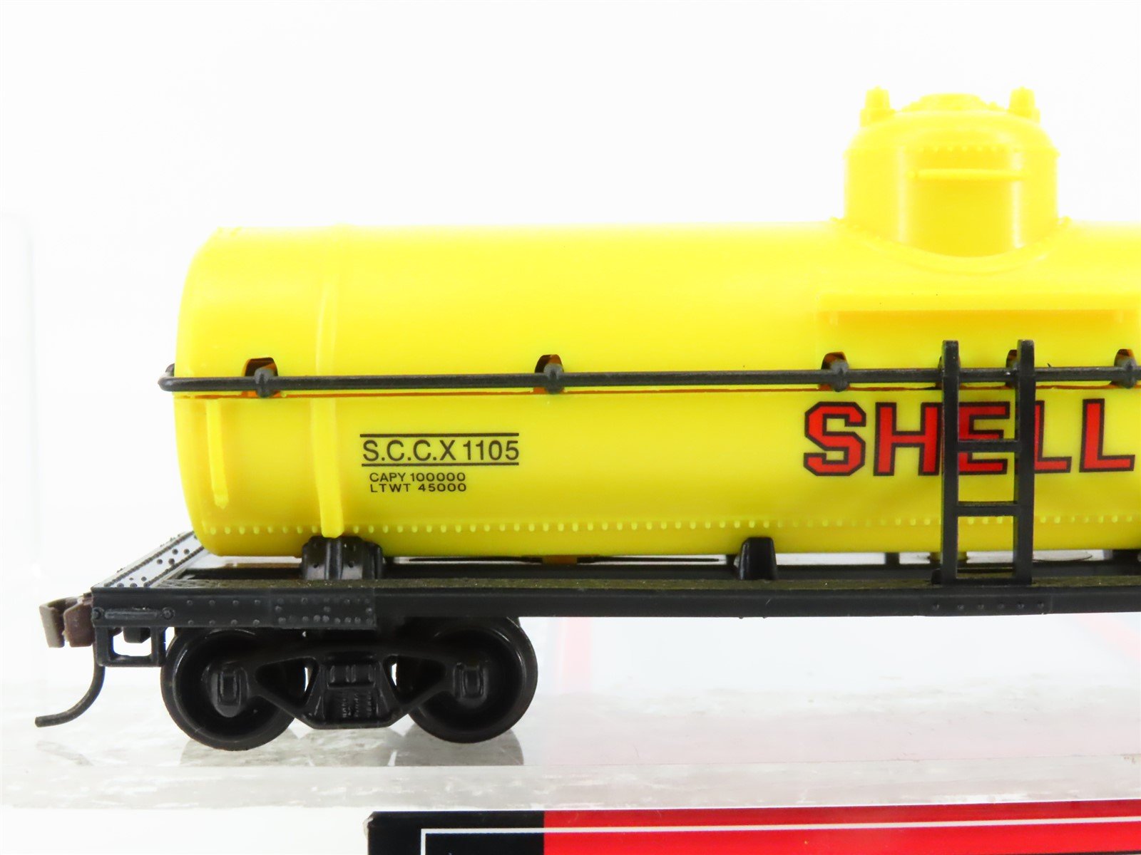 HO Scale Model Power 98103 SCCX Shell Chemical Tank Car #1105