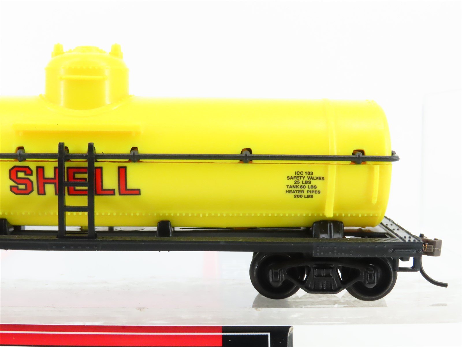 HO Scale Model Power 98103 SCCX Shell Chemical Tank Car #1105