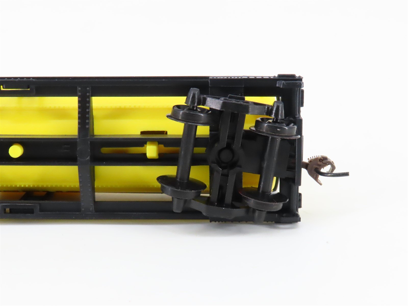 HO Scale Model Power 98103 SCCX Shell Chemical Tank Car #1105