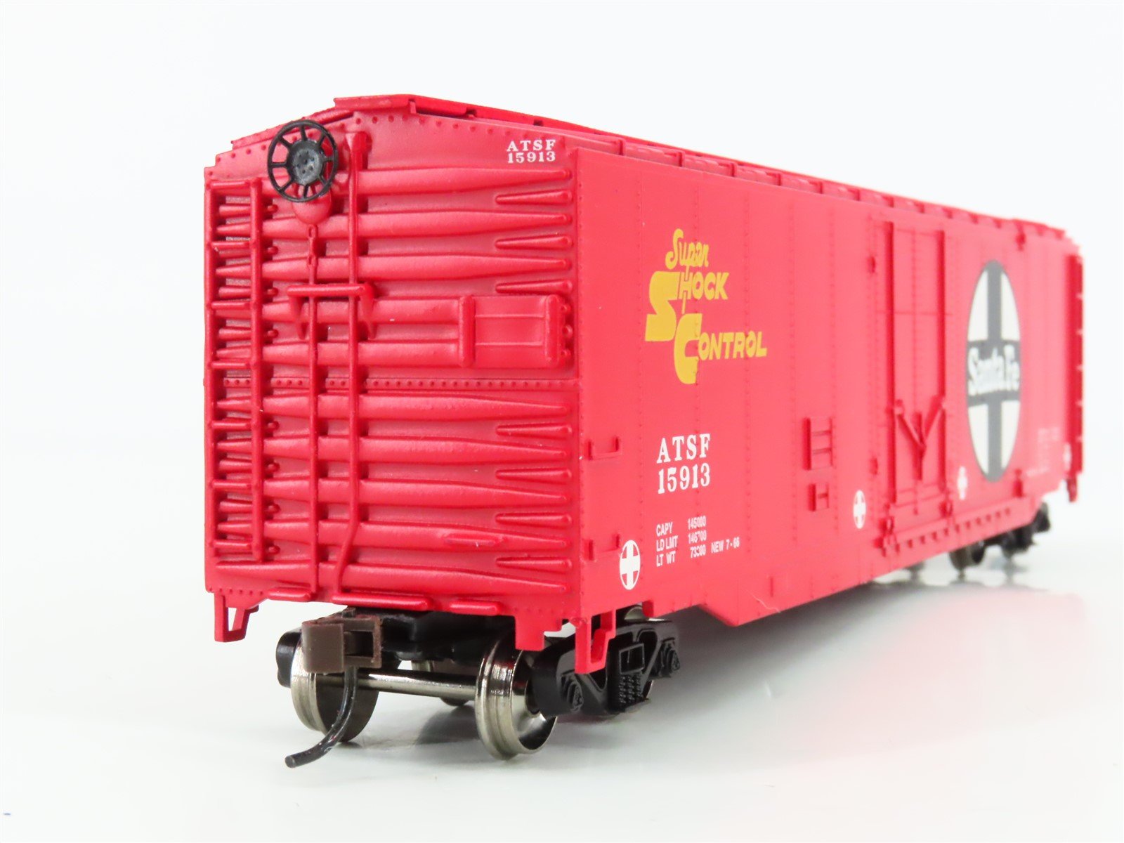HO Scale Bachmann Silver Series 18002 ATSF Santa Fe 50' Plug Door Box Car #15913
