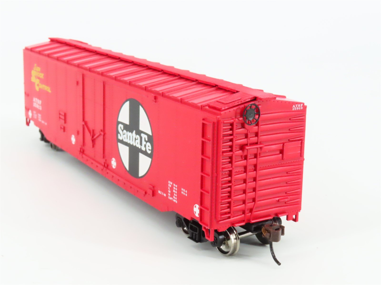 HO Scale Bachmann Silver Series 18002 ATSF Santa Fe 50' Plug Door Box Car #15913