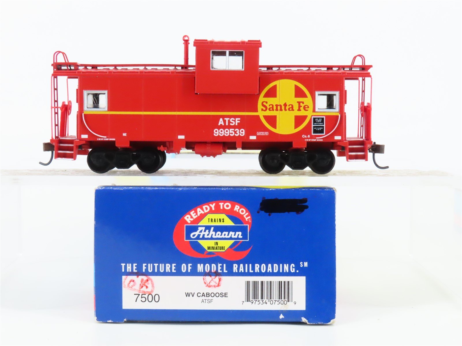 HO Scale Athearn 7500 ATSF Santa Fe Railroad Wide Vision Caboose #999539