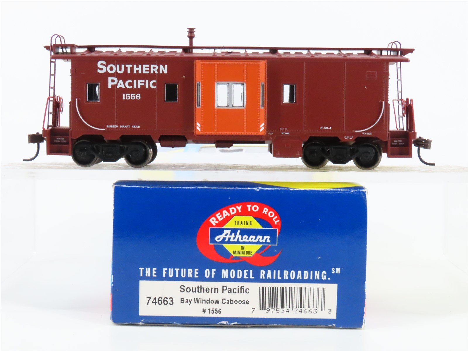 HO Scale Athearn 74663 SP Southern Pacific Railroad Bay Window Caboose #1556
