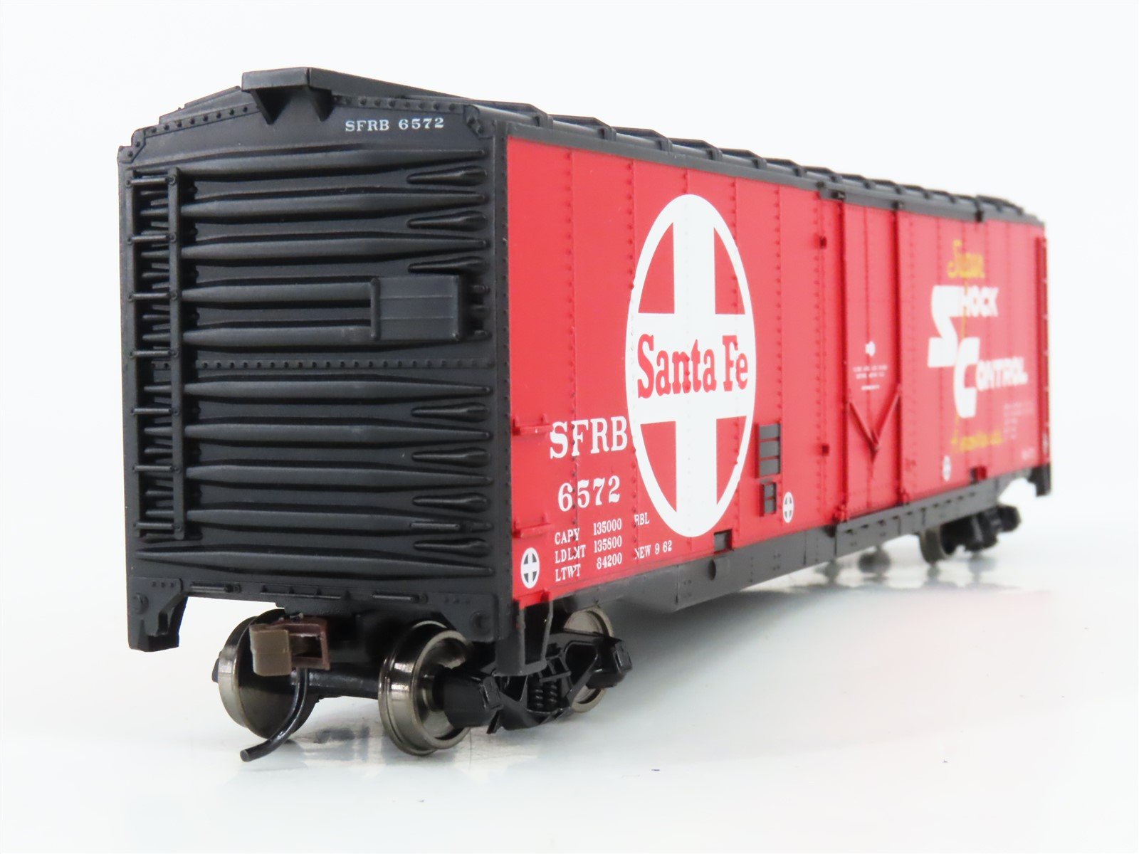 HO Scale Walthers Trainline 931-1676 SFRB Santa Fe 50' Plug Door Box Car #6572