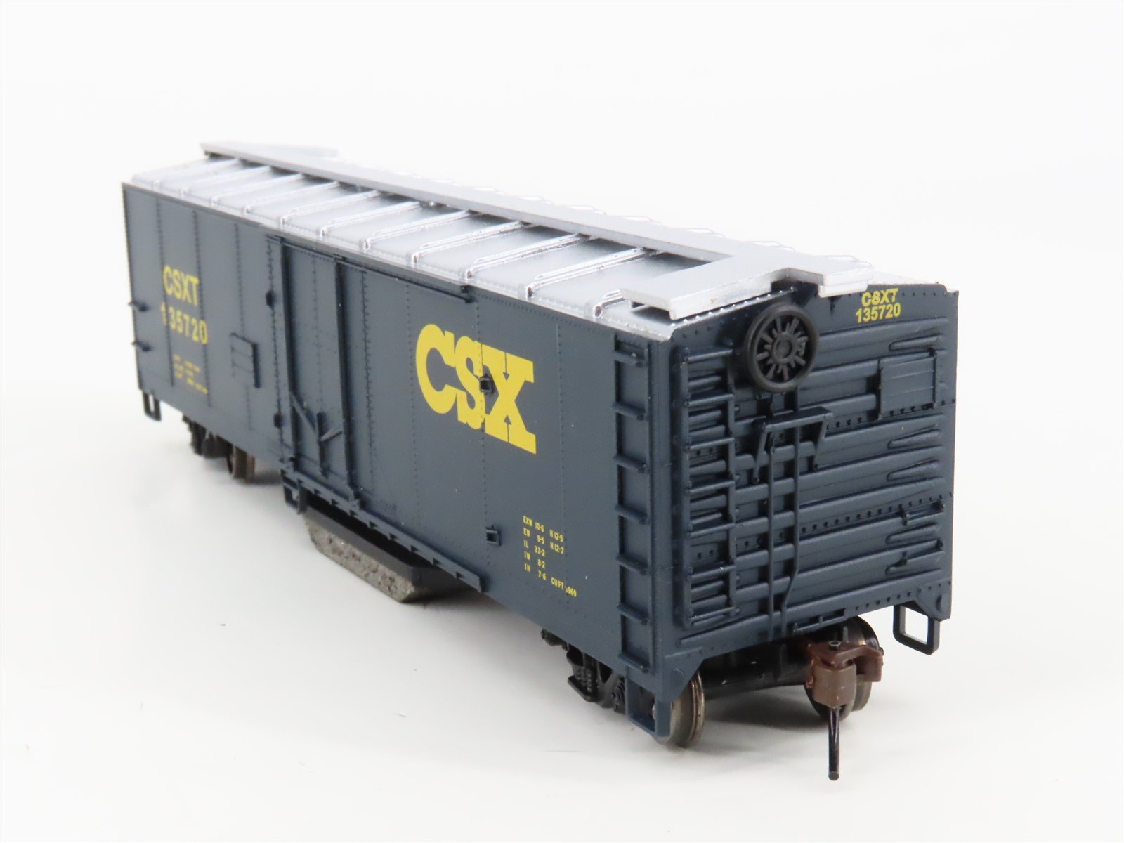 HO Scale Walthers Trainline 931-1754 CSXT Track Cleaning Box Car #135720