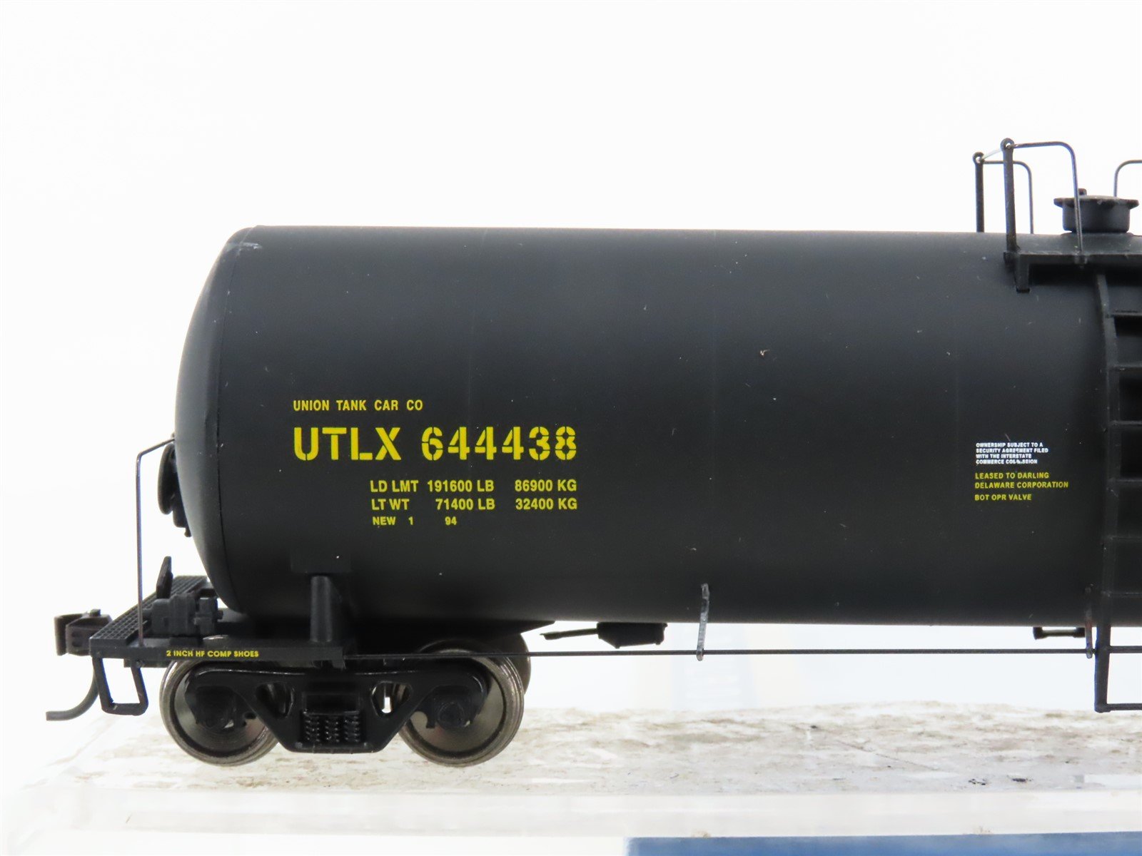 HO Scale Walthers Gold Line 932-7272 UTLX Darling Funnel Flow Tank Car #644438