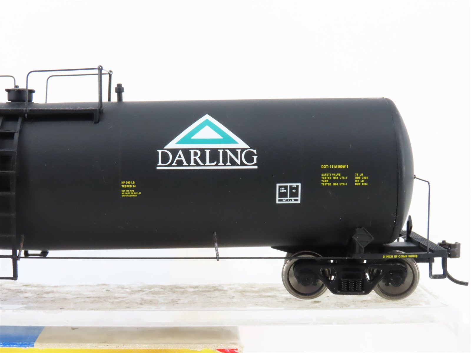 HO Scale Walthers Gold Line 932-7272 UTLX Darling Funnel Flow Tank Car #644438