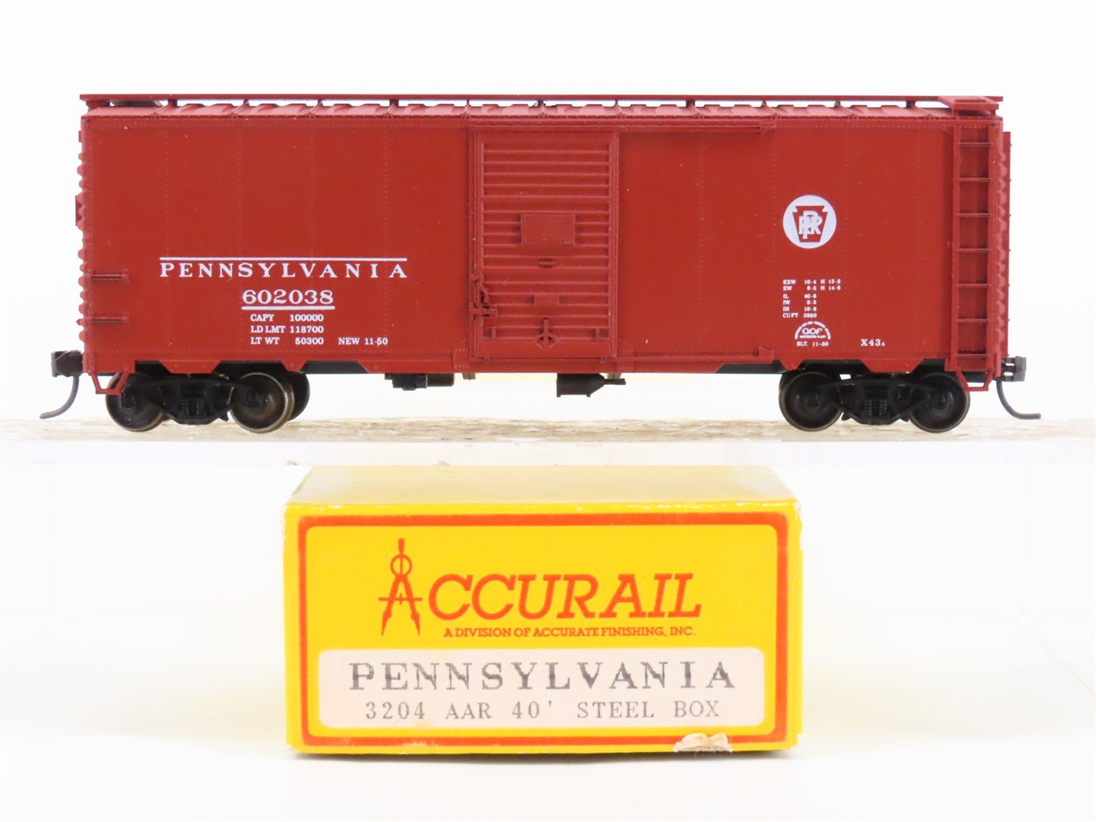 HO Scale Accurail 3204 PRR Pennsylvania 40' Steel Box Car #602038 - BUILT