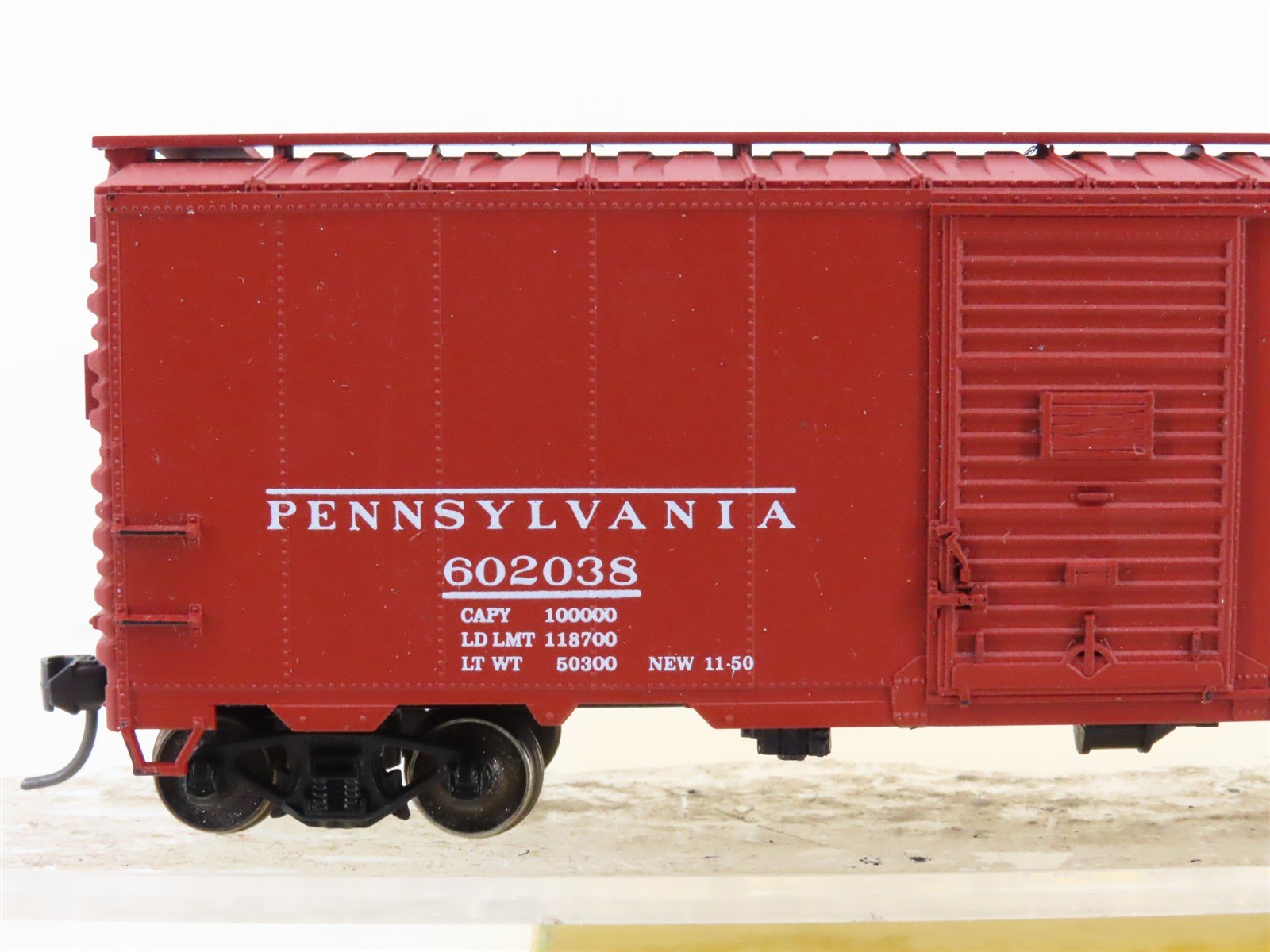 HO Scale Accurail 3204 PRR Pennsylvania 40' Steel Box Car #602038 - BUILT