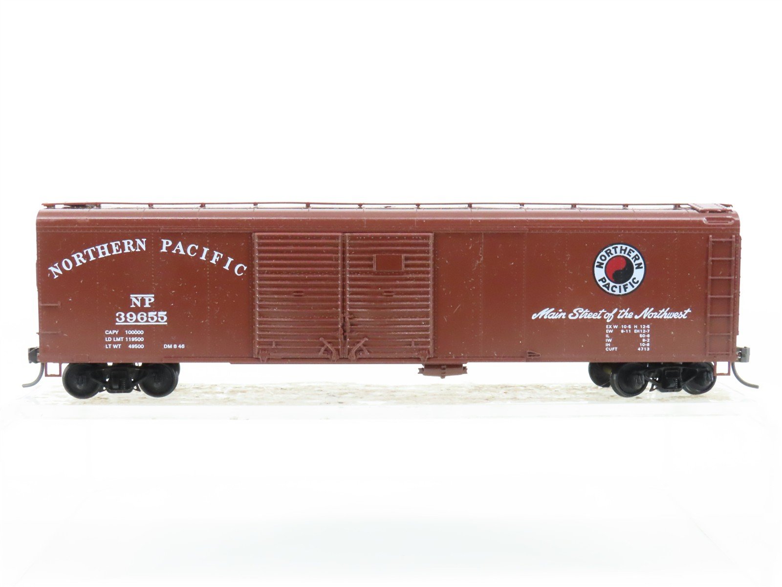 HO Scale Bowser NP Northern Pacific 50' Boxcar #39655