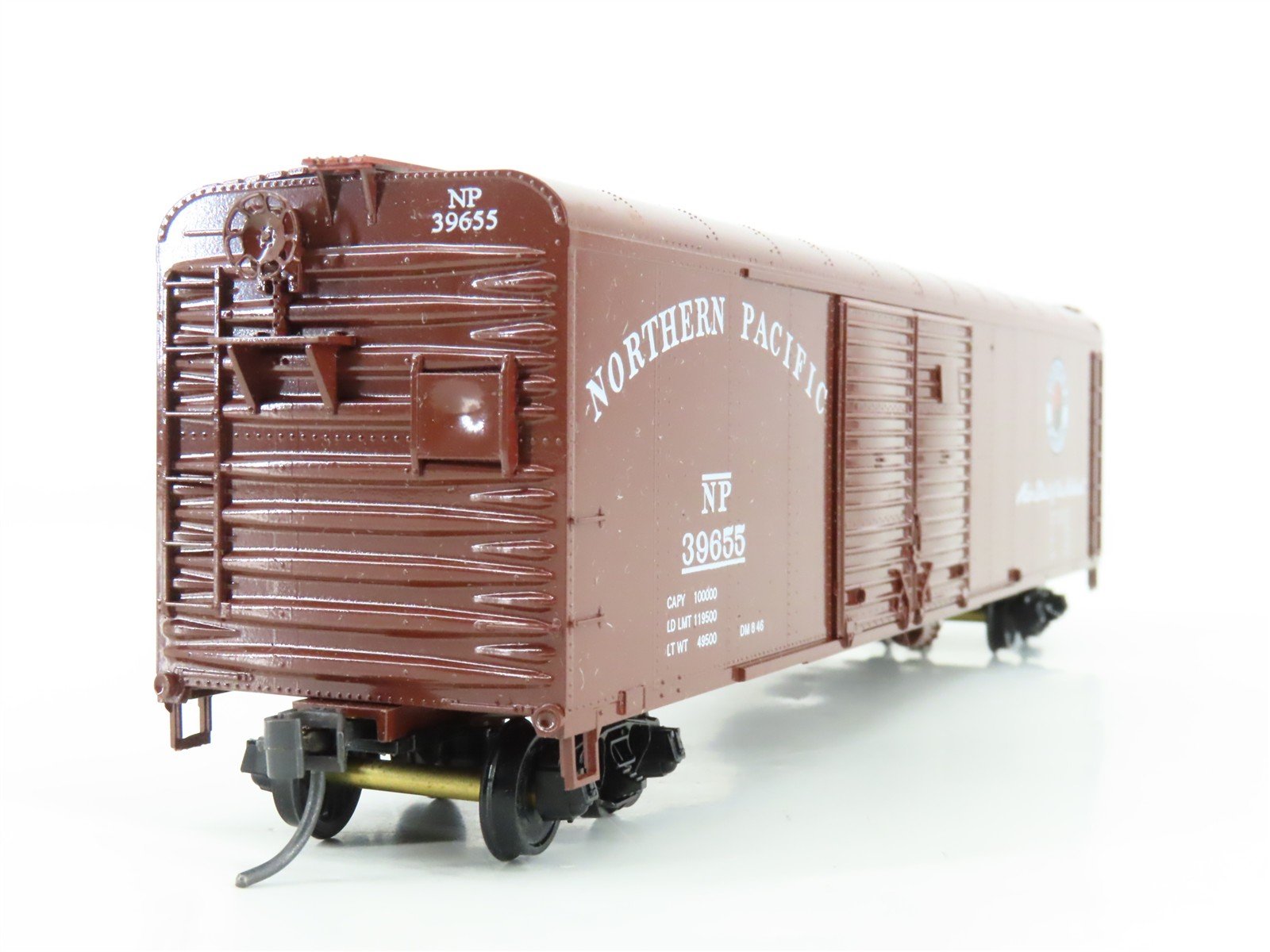 HO Scale Bowser NP Northern Pacific 50' Boxcar #39655