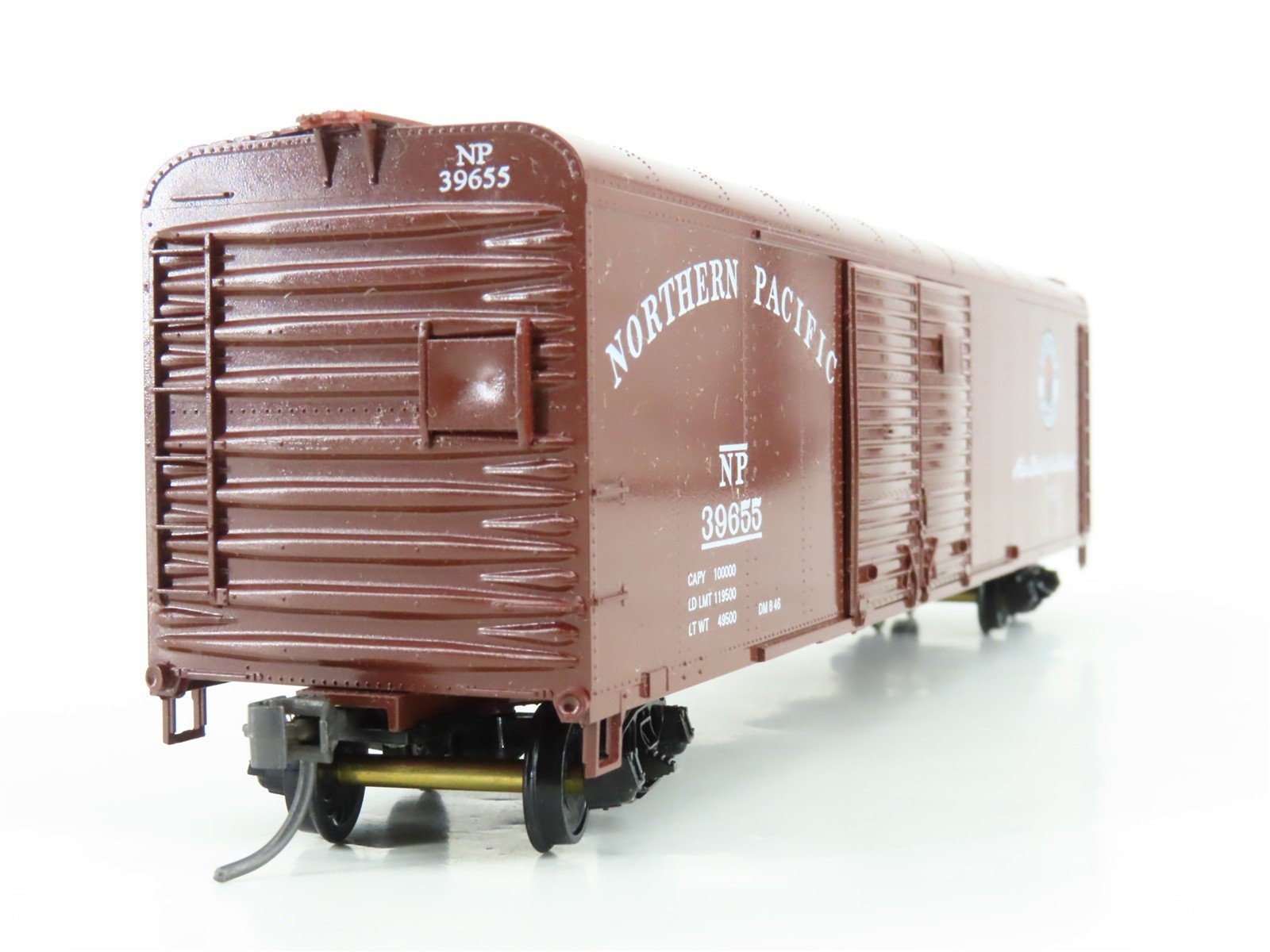 HO Scale Bowser NP Northern Pacific 50' Boxcar #39655