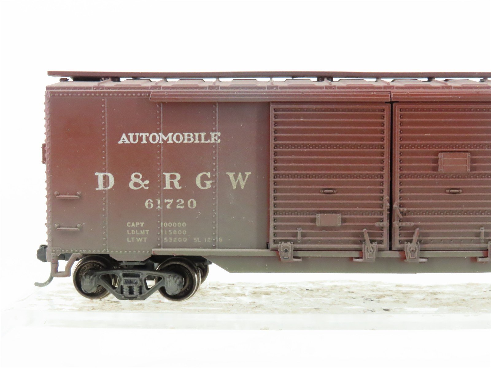 HO Scale Athearn DRGW Rio Grande 50' Boxcar #61720 Weathered