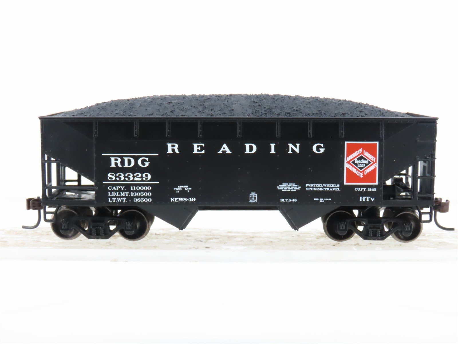 HO Scale RDG Reading 2-Bay Open Hopper #83329 w/Coal Load