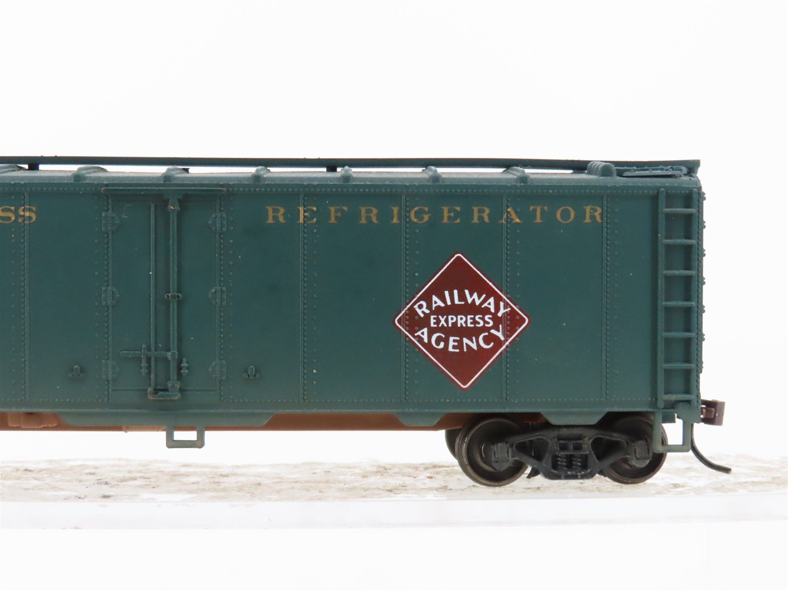HO Scale Athearn REX Railway Express Agency 40' Express Reefer #6248