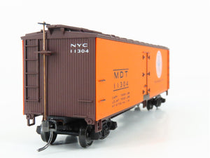 HO Scale Accurail 4810 MDT New York Central 40' Wood Reefer #11304
