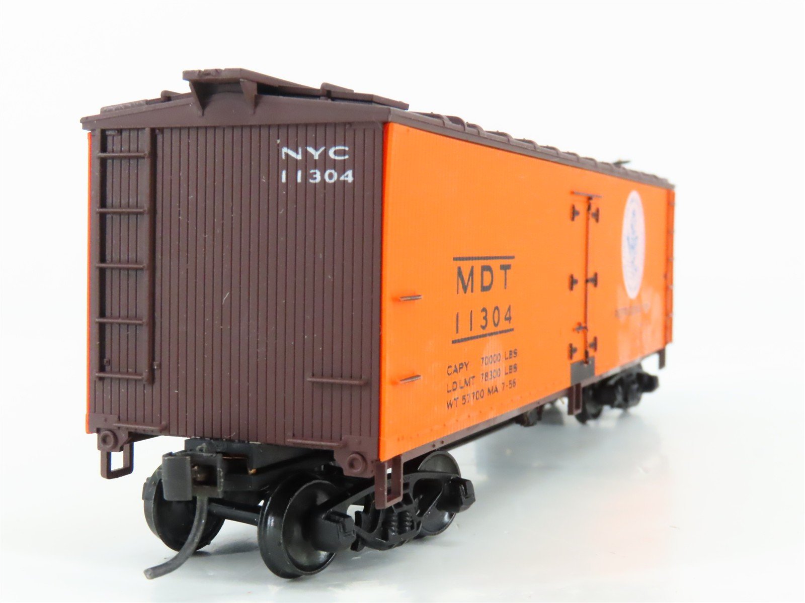 HO Scale Accurail 4810 MDT New York Central 40' Wood Reefer #11304