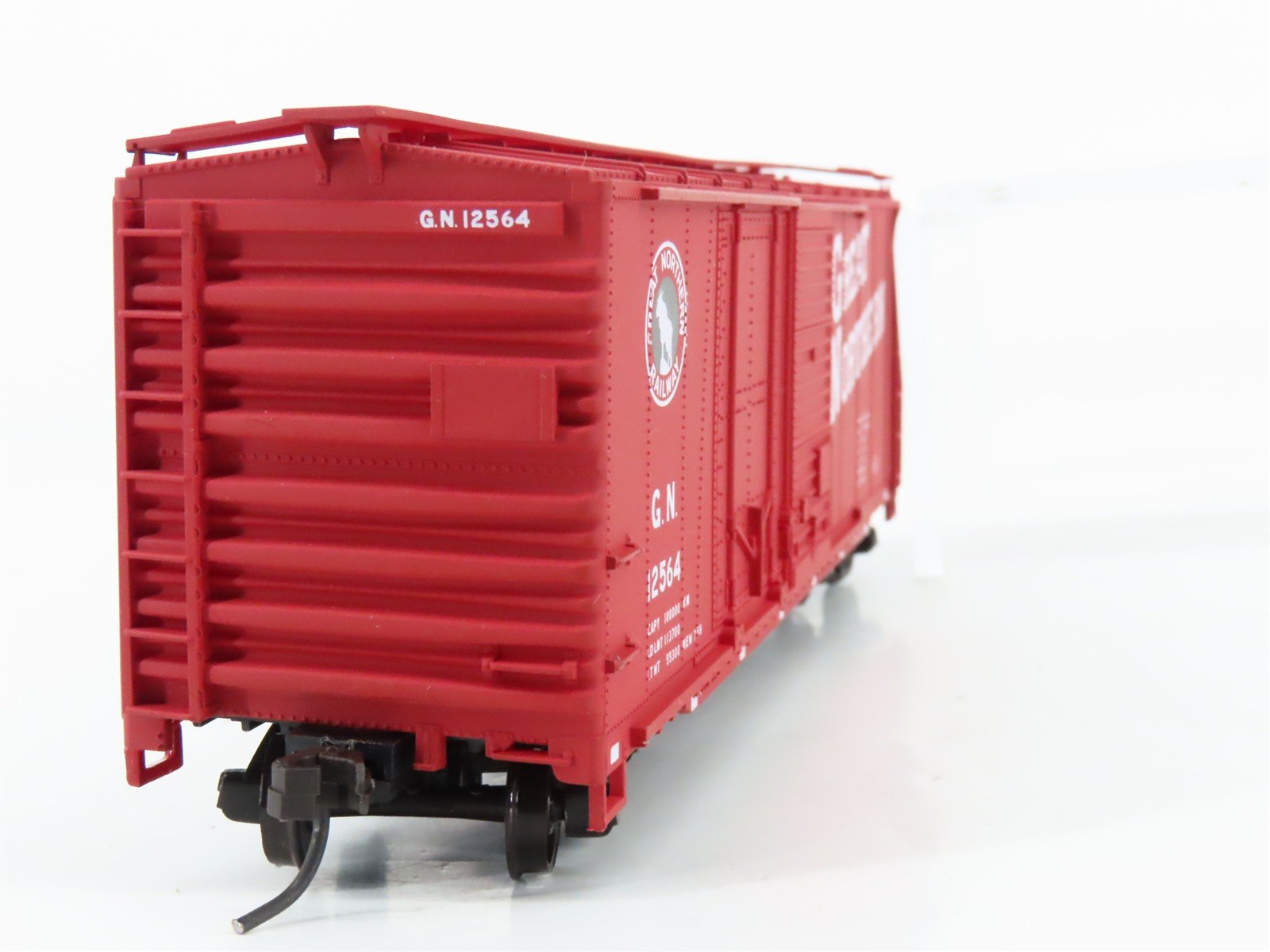 HO Scale Accurail 3801 GN Great Northern 40' Combo Boxcar #12564