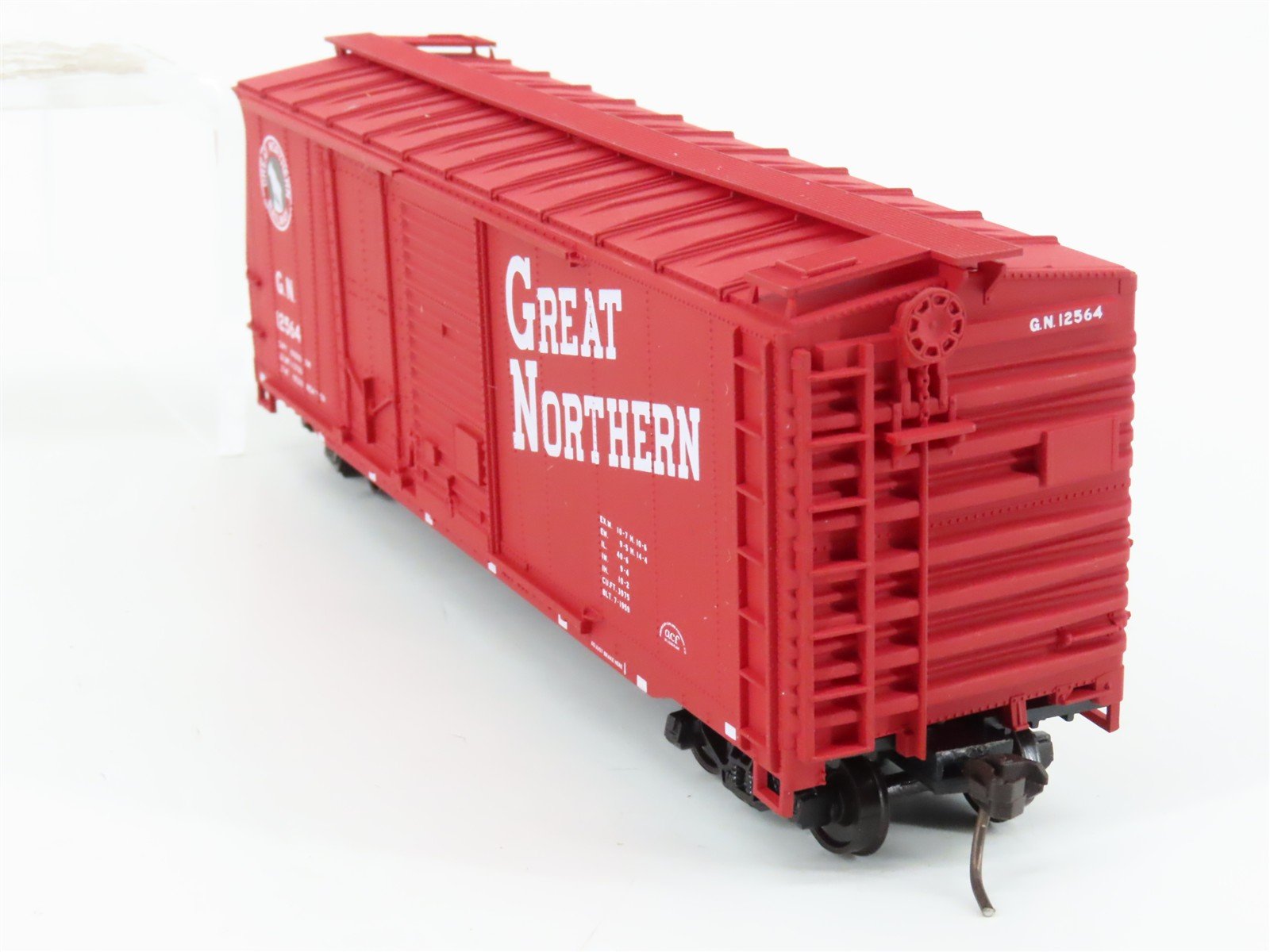 HO Scale Accurail 3801 GN Great Northern 40' Combo Boxcar #12564