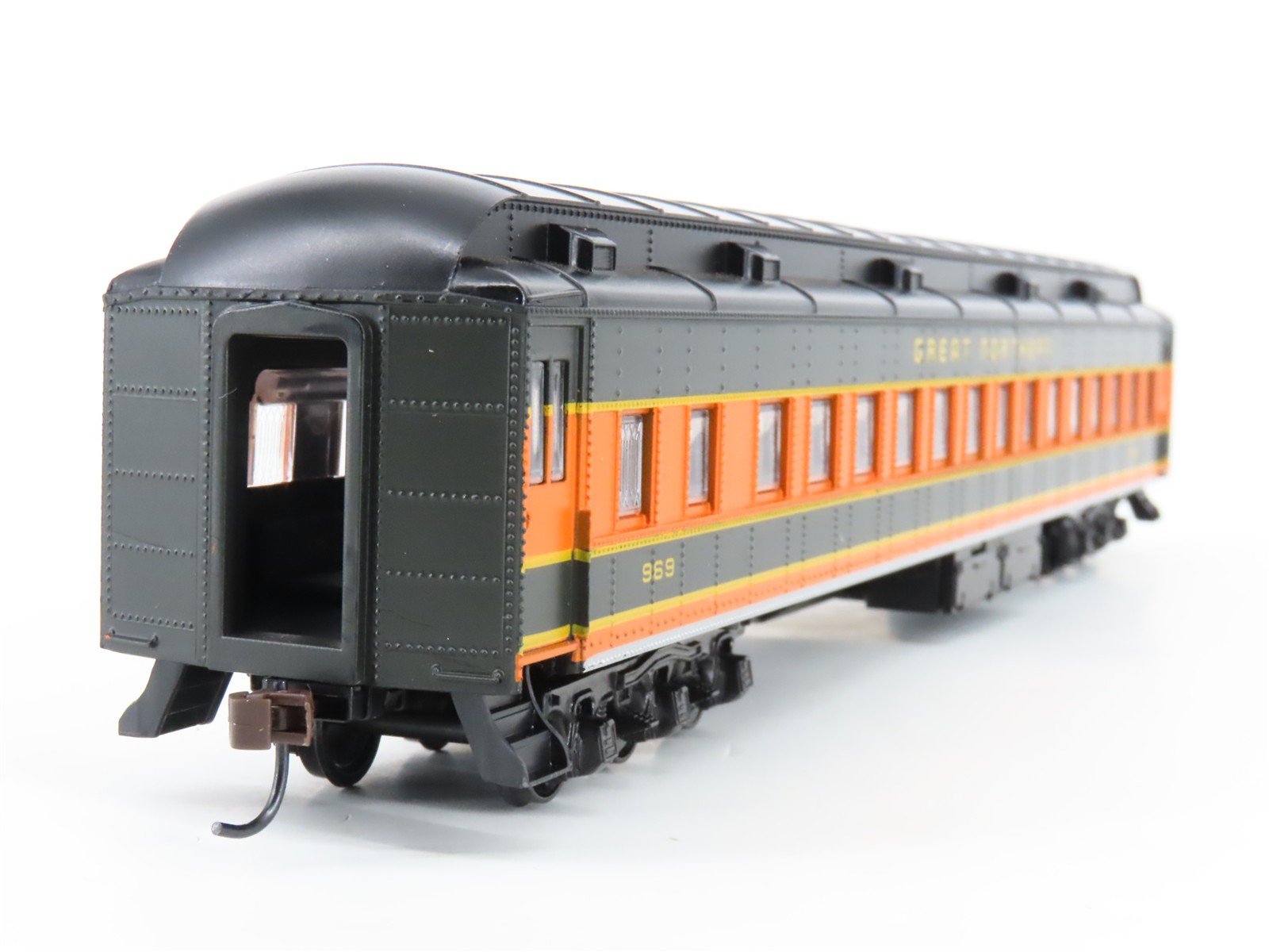 HO Scale Athearn RTR 7835 GN Great Northern Coach Passenger Car #969