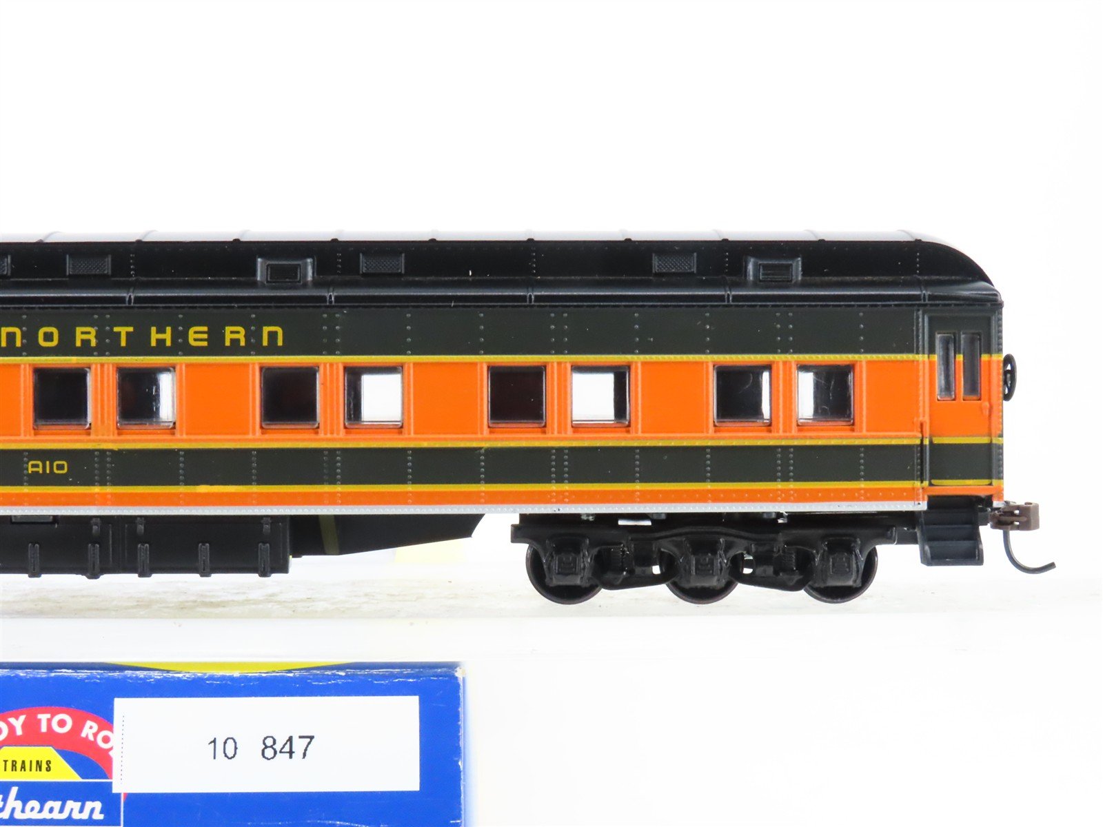 HO Scale Athearn RTR 7836 GN Great Northern Observation Passenger Car #A10
