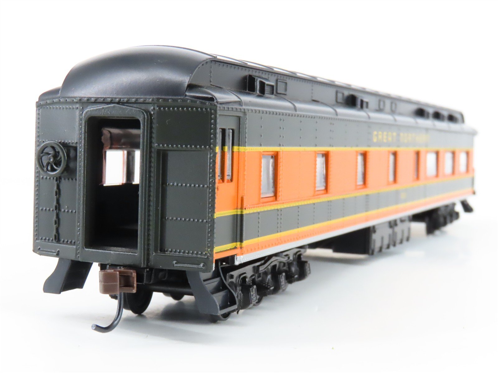 HO Scale Athearn RTR 7836 GN Great Northern Observation Passenger Car #A10