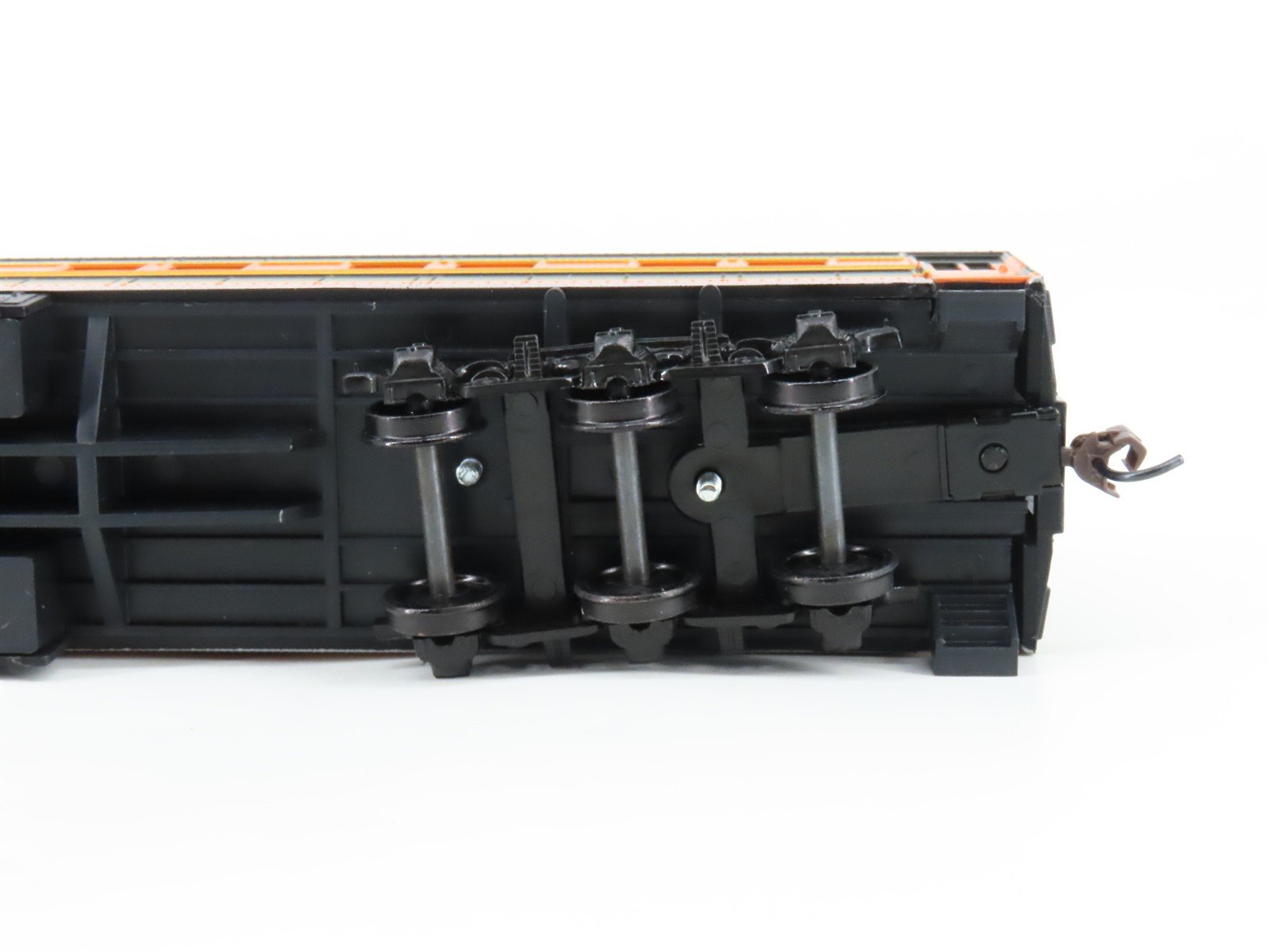 HO Scale Athearn RTR 7836 GN Great Northern Observation Passenger Car #A10