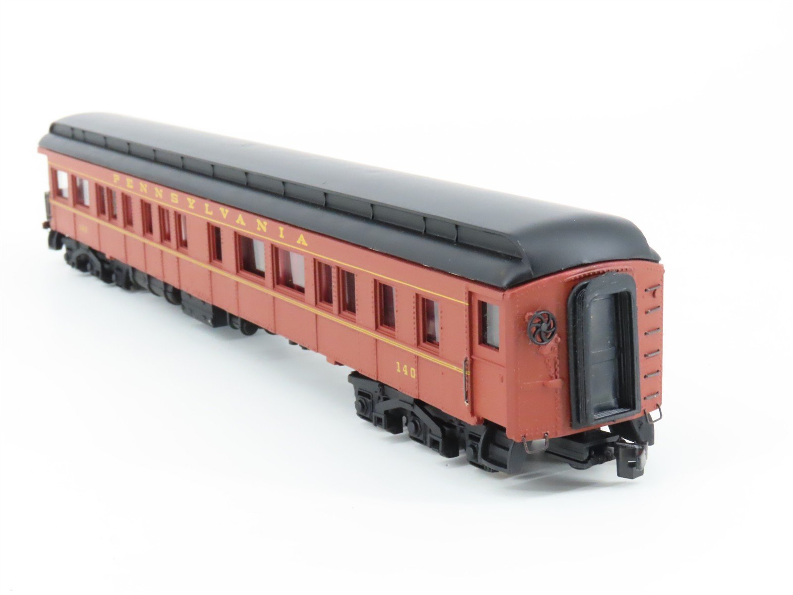 HO Scale Bachmann Spectrum 89016 PRR Pennsylvania Observation Passenger Car #140