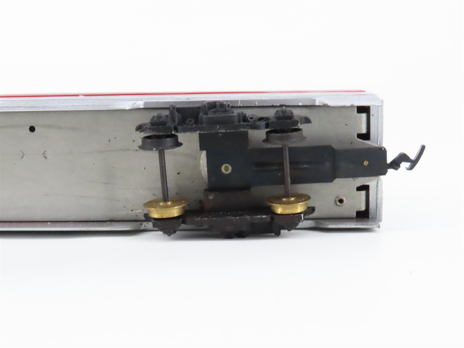 HO Scale Tyco 521D:500 ATSF Santa Fe Coach Passenger Car w/Lights