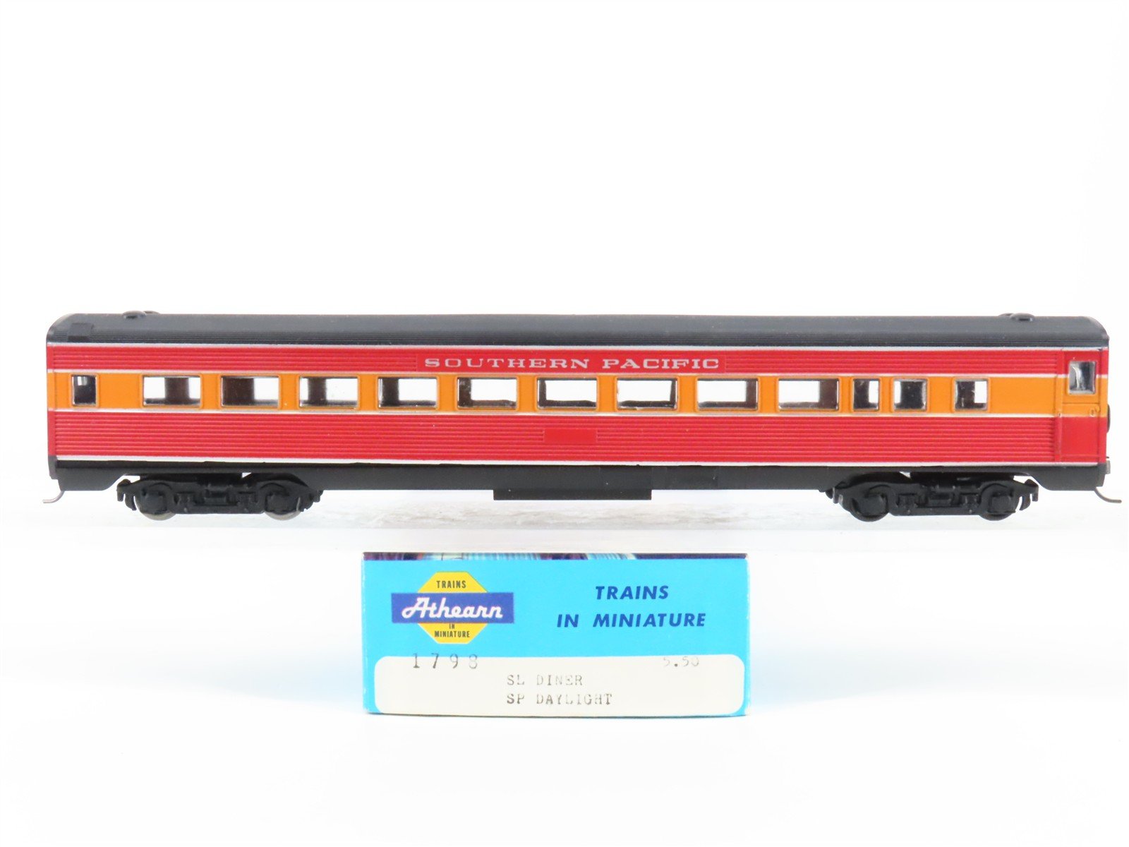 HO Scale Athearn 1798 SP Southern Pacific "Daylight" Diner Passenger Car
