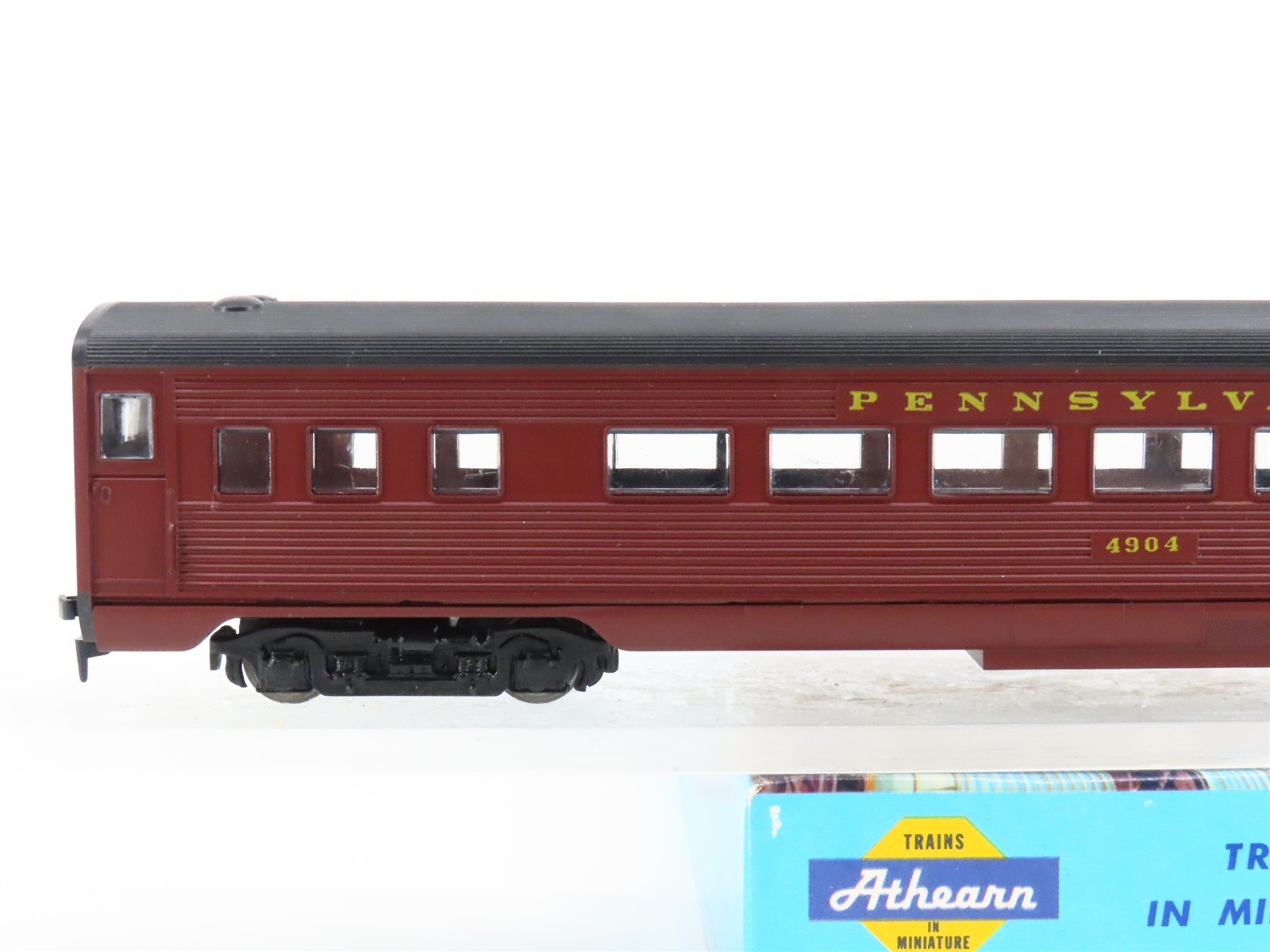 HO Scale Athearn 1812 PRR Pennsylvania Coach Passenger Car #4904
