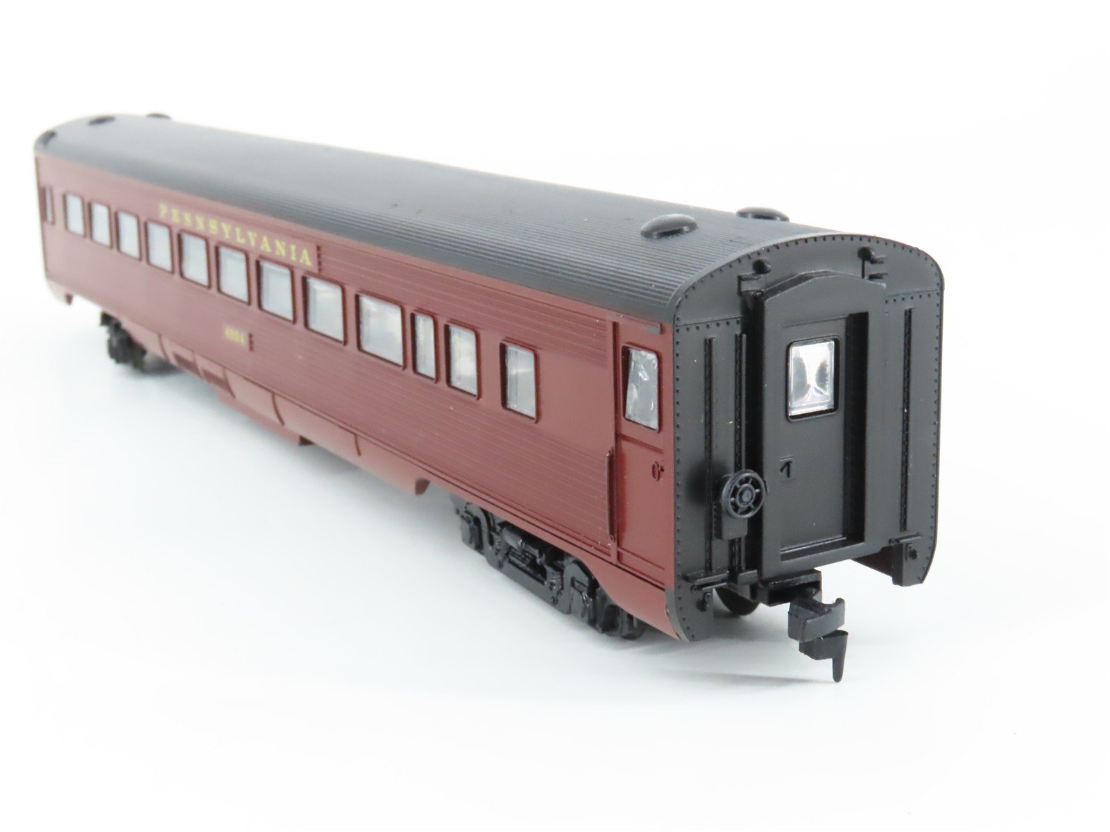 HO Scale Athearn 1812 PRR Pennsylvania Coach Passenger Car #4904