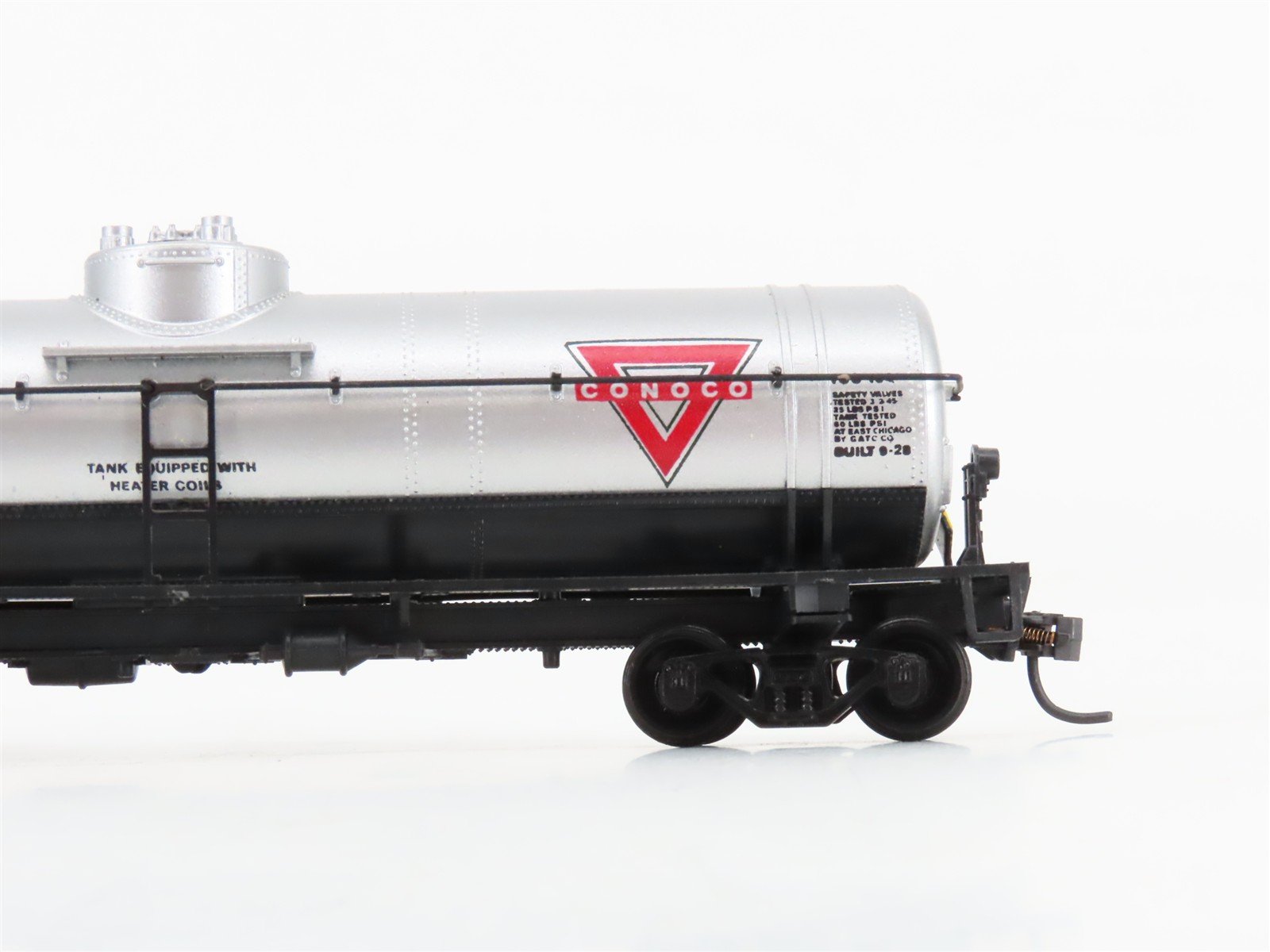 HO Scale Athearn 1571 CONX Conoco Single Dome Tankcar #617