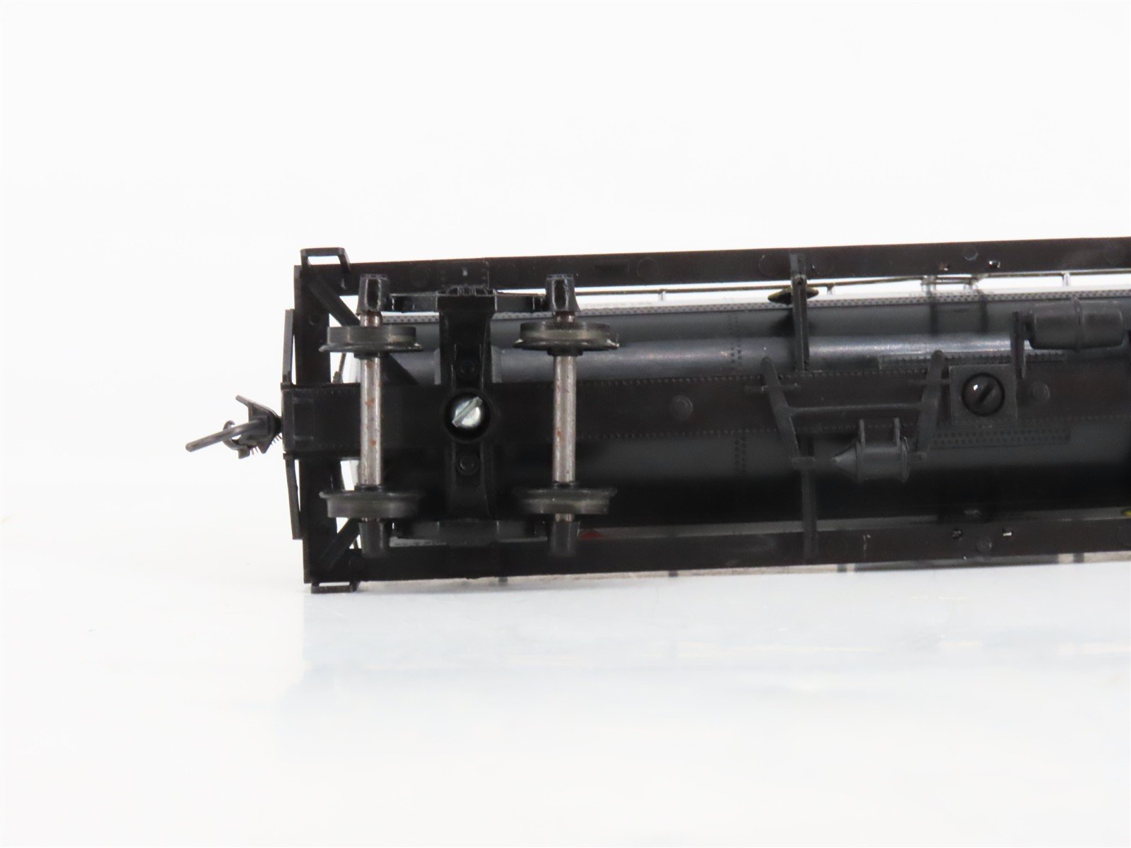 HO Scale Athearn 1571 CONX Conoco Single Dome Tankcar #617