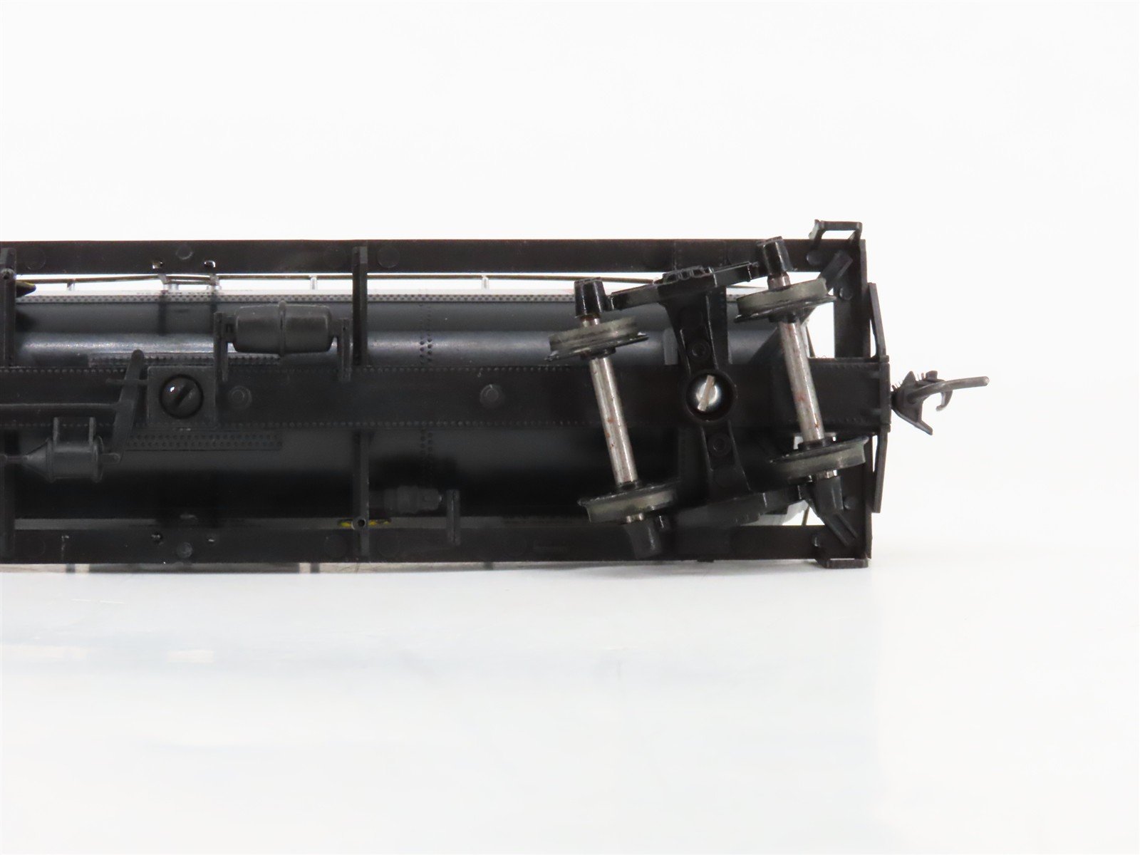 HO Scale Athearn 1571 CONX Conoco Single Dome Tankcar #617