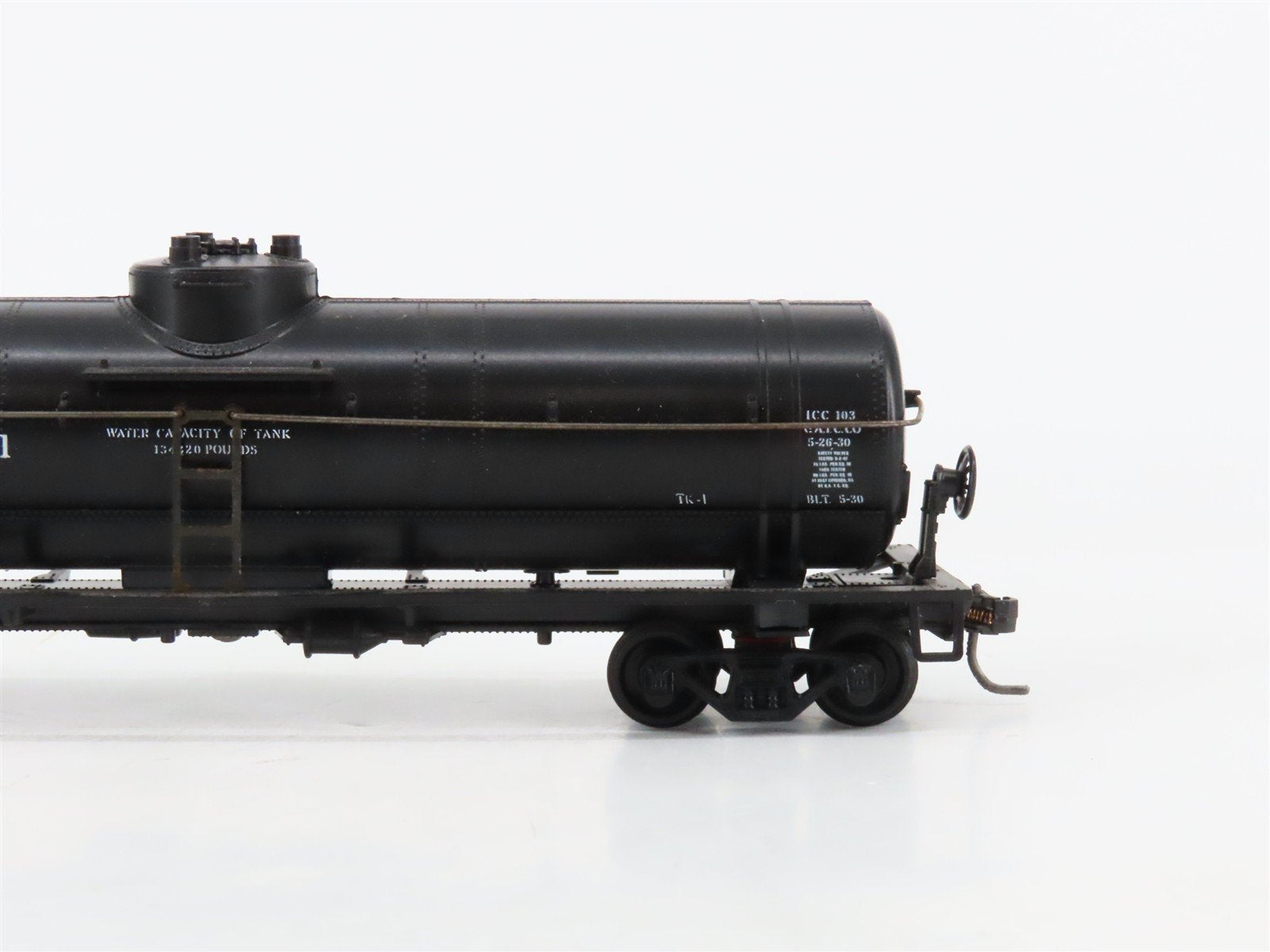 HO Scale Athearn 1574 ATSF Santa Fe Single Dome Tankcar #100801