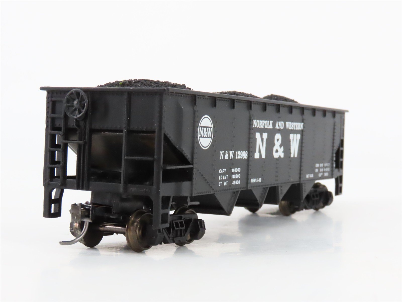 HO Scale Athearn 4444 N&W Norfolk & Western 34' 3-Bay Open Hopper #12988 wLoad
