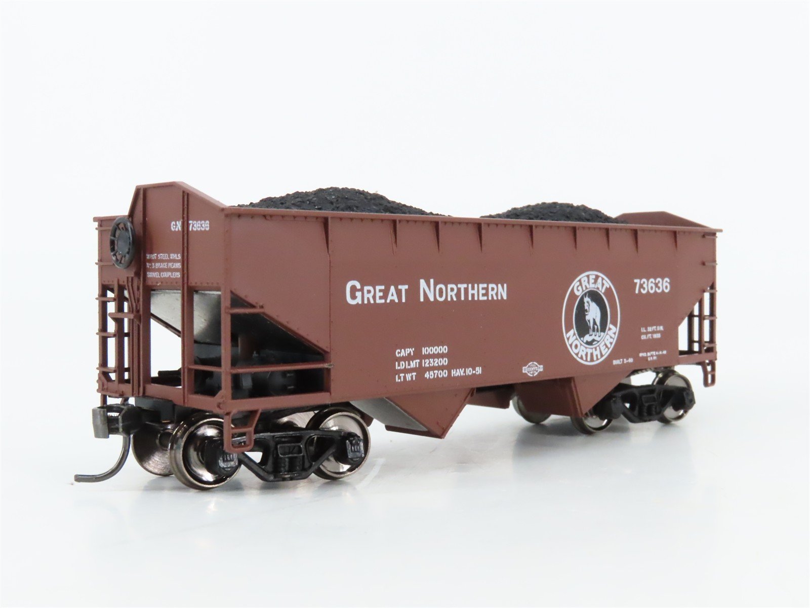 HO Scale Athearn 5405 GN Great Northern 34' 2-Bay Open Hopper #73636 wLoad