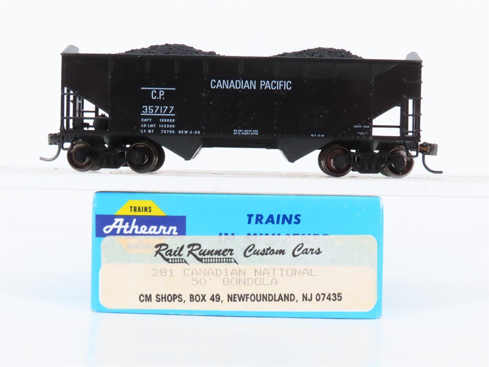 HO Scale Athearn CP Canadian Pacific 2-Bay Open Hopper #357177 w/Load