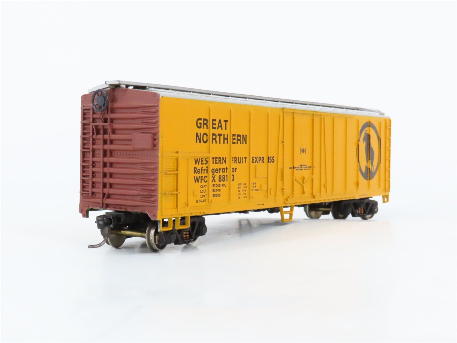 HO Scale Athearn WFCX Great Northern 50' Plug Door Boxcar #8813