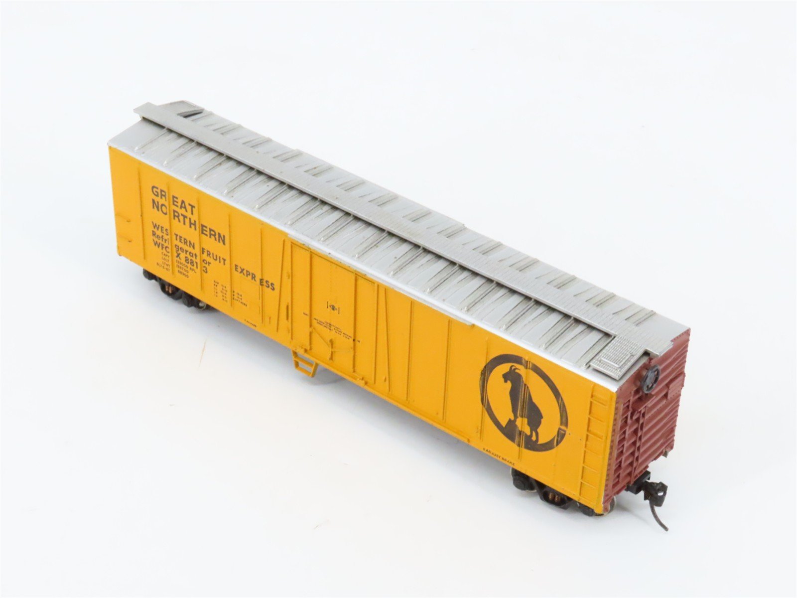 HO Scale Athearn WFCX Great Northern 50' Plug Door Boxcar #8813