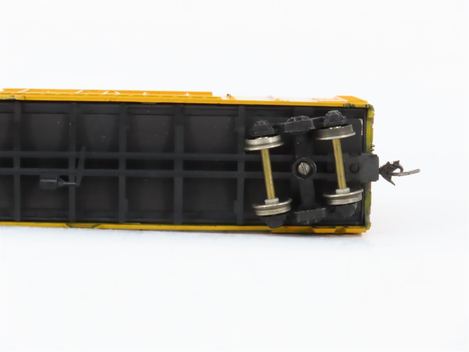 HO Scale Athearn WFCX Great Northern 50' Plug Door Boxcar #8813