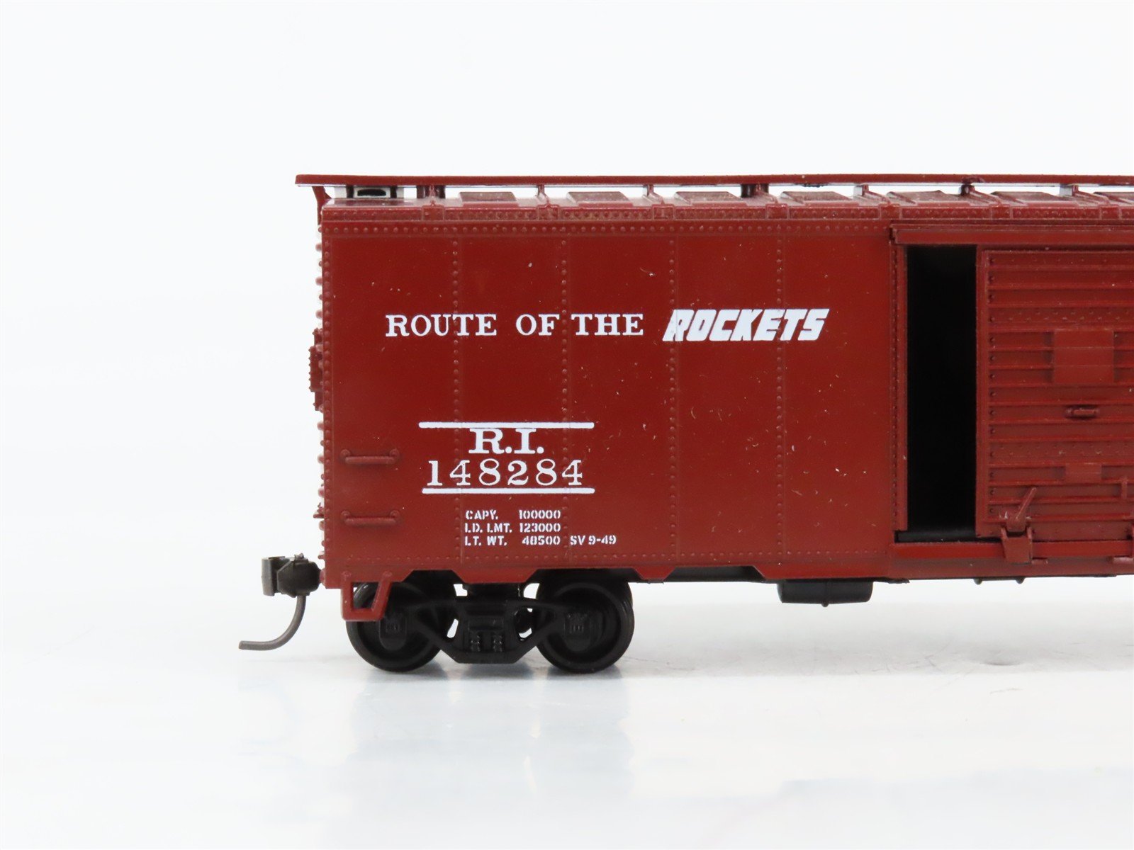 HO Scale Athearn RI Rock Island 40' Boxcar #148284 Pro Custom