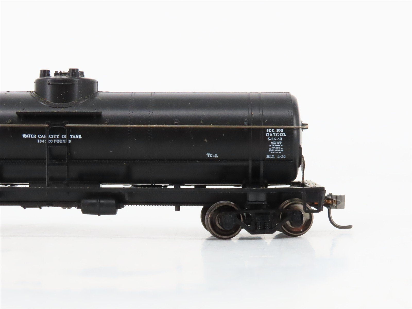 HO Scale Athearn 1574 ATSF Santa Fe Single Dome Tankcar #100801