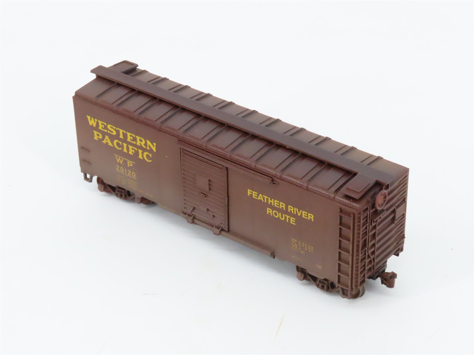 HO Scale Athearn/Bev-Bel 1484-1 WP Western Pacific 40' Boxcar #20120 Weathered