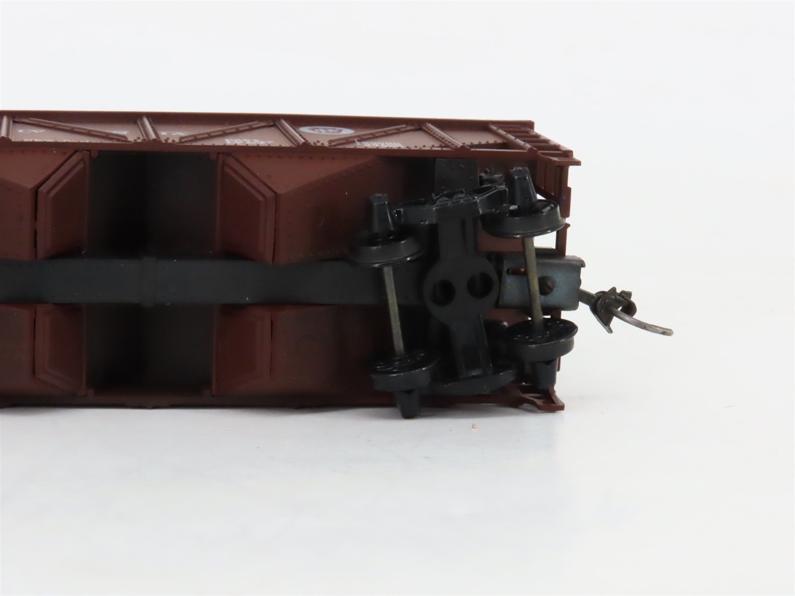 HO Scale Athearn PRR Pennsylvania 2-Bay Hopper #220804 w/Coal Load