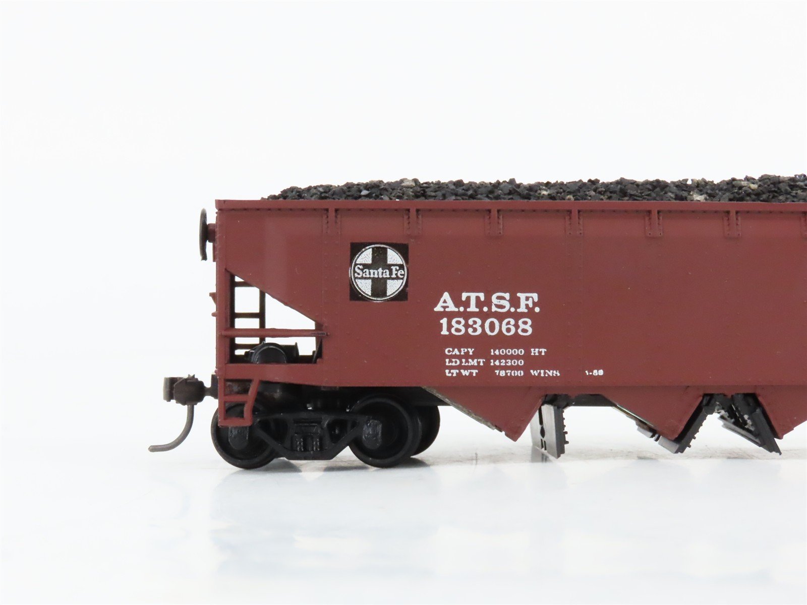 HO Scale Athearn 1758 ATSF Santa Fe 4-Bay Open Hopper #183068 w/Coal Load
